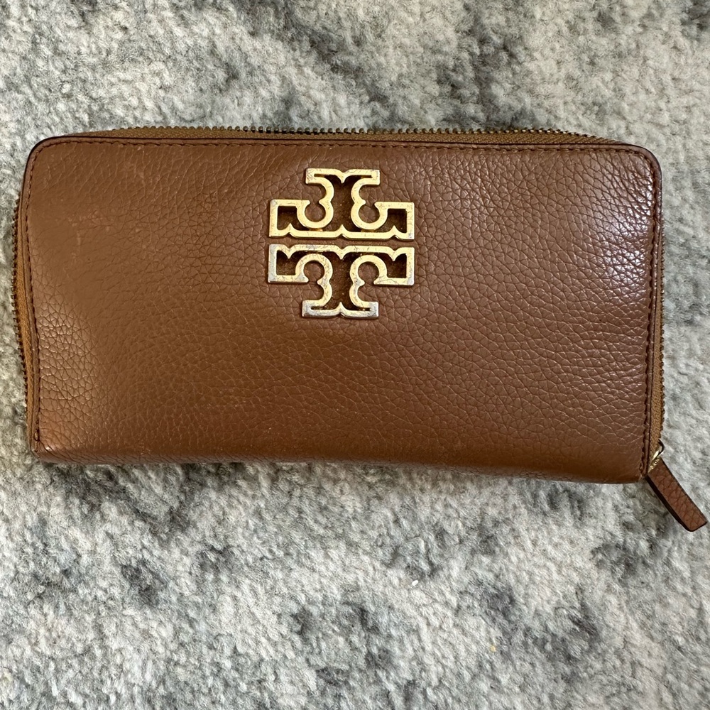Tory Burch wallet